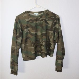 Camo cropped long sleeve